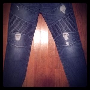 Nwt True Religion distressed men's jeans